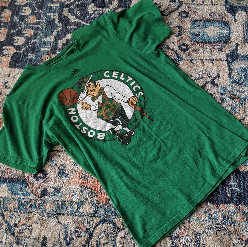 Boston Celtics green t shirt